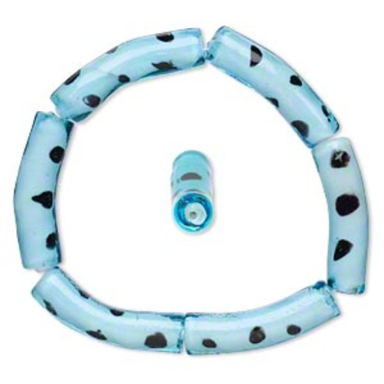 Afbeeldingen van Lampworked Glass bead light blue and black, 36x10mm noodle with spots x6