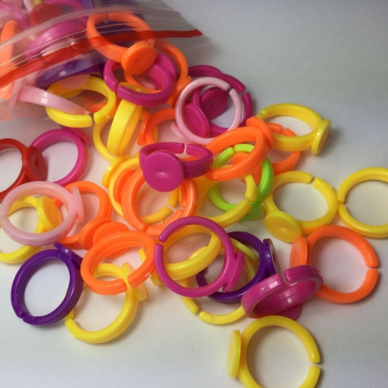 Picture of Ring base Acryl 9mm glue pad  Color Mix x50
