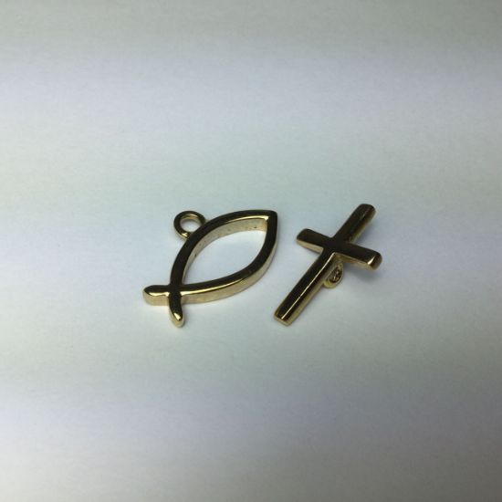 Picture of Clasp Toggle 24x11mm fish with cross bar Antique Gold x1