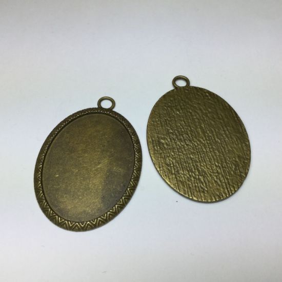 Picture of Pendant oval 40x30mm Antiqued Bronze x1