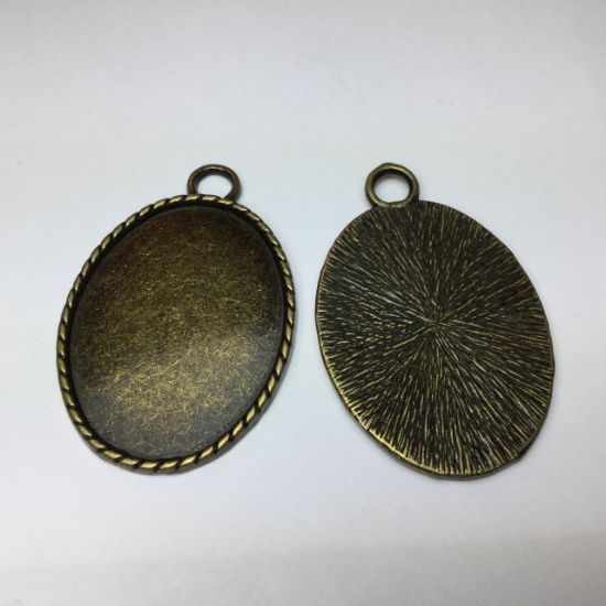 Picture of Pendant Setting Oval  40x30mm Antiqued Bronze x5