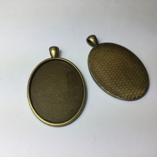 Picture of Pendant setting 40x30mm oval Bronze x1