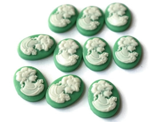 Picture of Cameo resin green young lady  18x13mm oval  x10