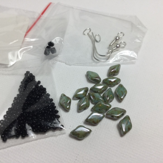 Picture of Gemstery Earrings  Green