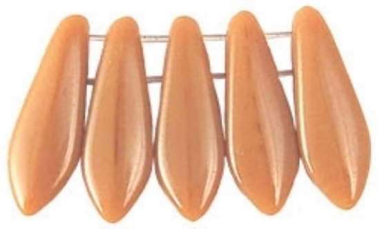 Picture of CzechMates Daggers 2 holes 5x16mm Opaque Beige x25