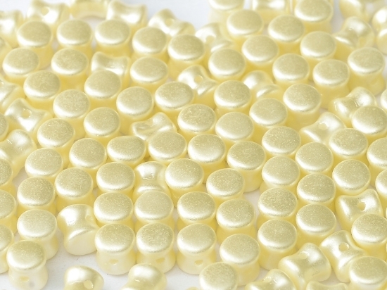 Picture of Diabolo shape beads 4x6mm Pastel Light Cream x50