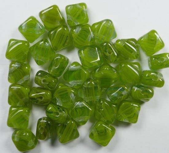 Bild von Silky Beads 2-hole 6mm White Opal Mixed Green x50