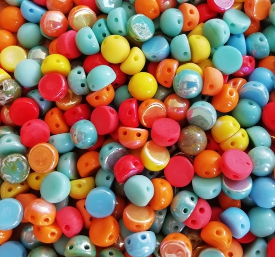 Picture of 2-Hole Cabochon 6mm Color Mix x50
