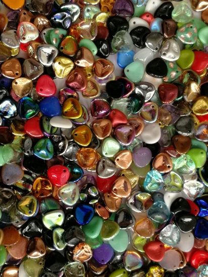 Picture of Rose Petals 8x7mm Color Mix x50