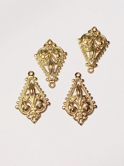 Picture of Filigree Drop 30x20mm Gold Plate x1