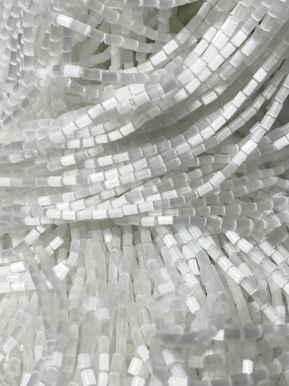 Picture of Czech Vintage Tubes Satin White x1000g