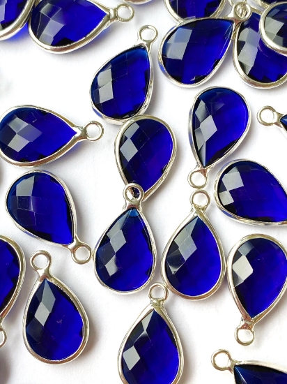 Picture of Glass Pendant Drop 18x11mm Cobalt x1