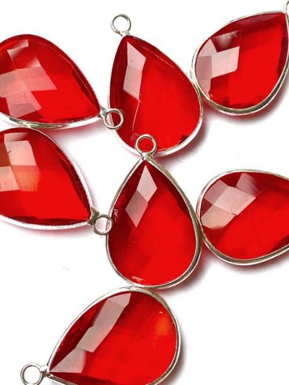 Picture of Pendant Drop 30x20 mm Siam x1