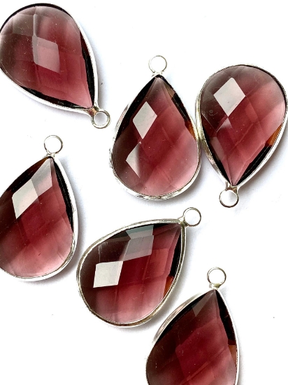 Picture of Glass Pendant Drop 30x20mm Amethyst x1