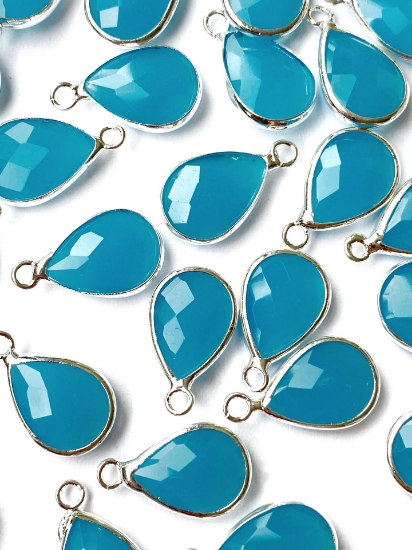 Picture of Glass Pendant Drop 18x11mm Opal Aqua x1