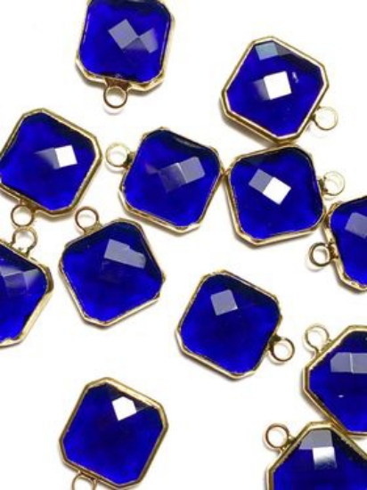 Picture of Pendant Glass Square 13mm Cobalt x1
