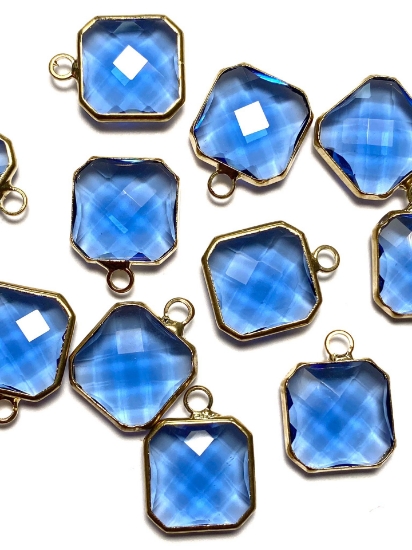Picture of Pendant Glass Square 13mm Aqua x1