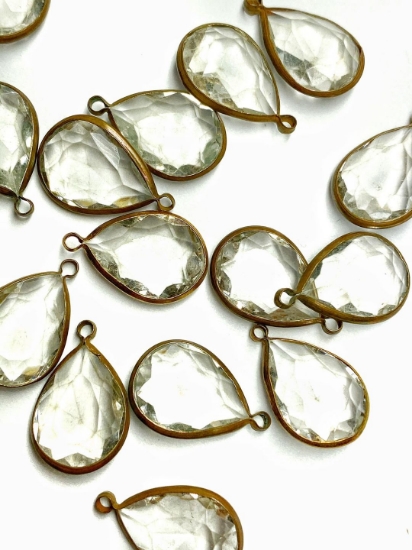 Picture of Acrylic Faceted Drop 19x13mm Crystal x15