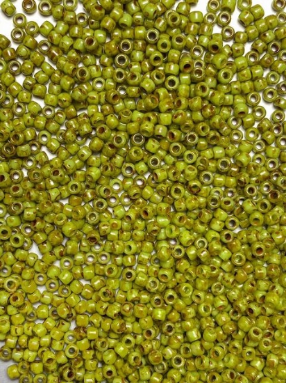 Picture of Toho 11/0 Y310 HYBRID Sour Apple Picasso x25g