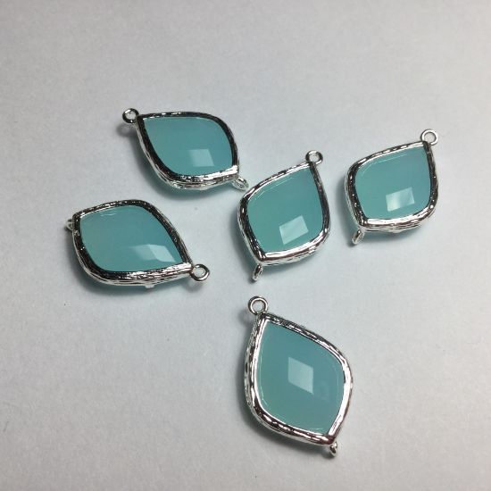Picture of Pendant Drop 22x14x6 mm Rhombus w/ 2 loops Turquoise x1