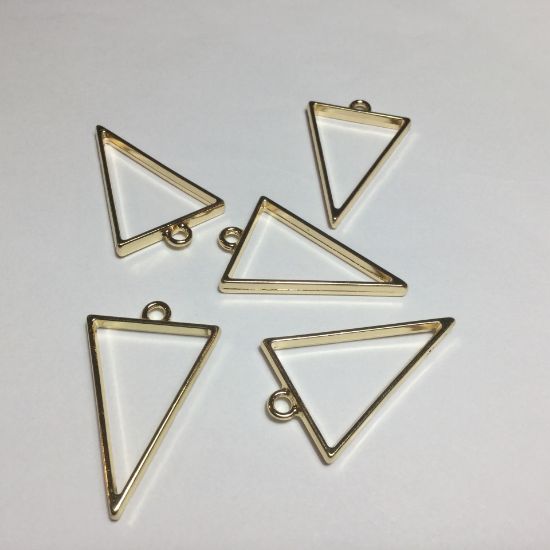 Picture of Pendant Setting Triangle 39x25x3.5 mm Gold Tone x1