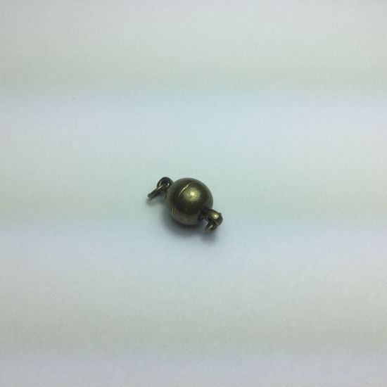 Picture of Ball magnetic clasp 8mm Bronze x1