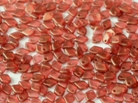 Picture of Dragon Scale Bead 1,5x5mm Crystal GT Razzmatazz x5g