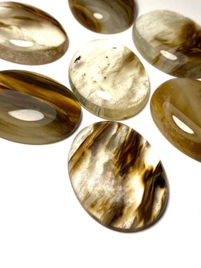 Picture of Cabochon Tigerskin Glass 40x30mm oval x1