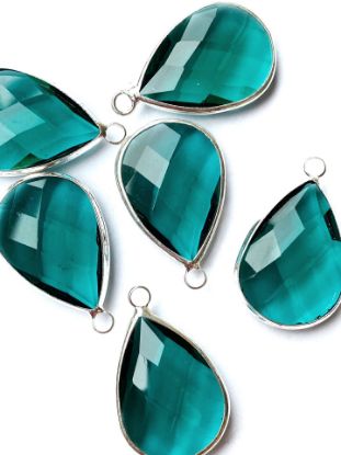 Afbeelding van Glass Pendant Drop 30x20mm Emerald x1