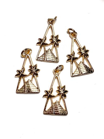Picture of Charm Palms and Pyramid 36x19mm Gold Tone x1