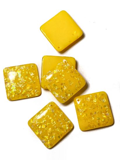 Picture of Resin Pendant Square 24mm Sparkle Yellow x6