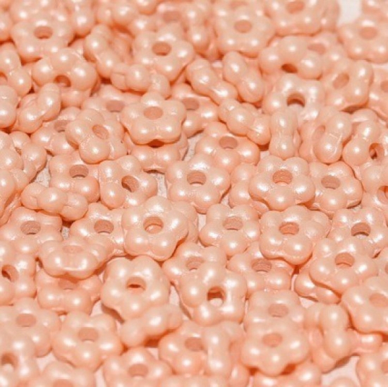 Picture of Forget-me-not 5mm Pastel Light Peach x50