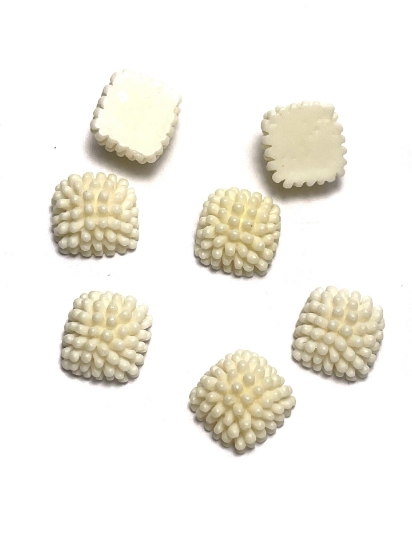 Picture of Cabochon Faux fibers 12mm White x8