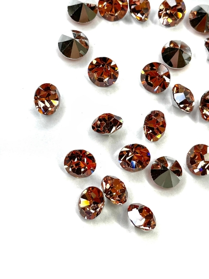 Picture of Preciosa Chaton Maxima SS39 - 8mm  Crystal Apricot x1