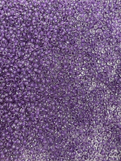 Picture of Toho 11/0 935 Inside-Color Crystal/Wisteria-Lined x25g