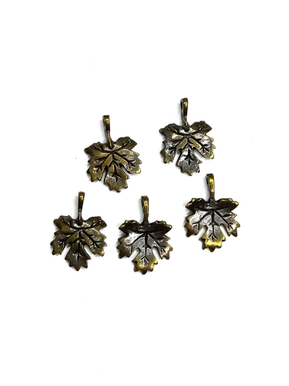 Picture of Pendant "Leaf" 16x22mm Antique Bronze x2