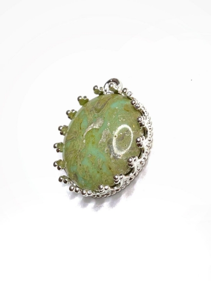Picture of Pendant Crown Round 25mm w/  Loop Silver Plated x1