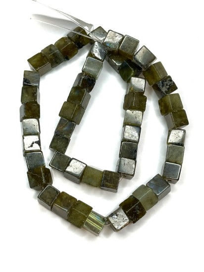Изображение Labradorite bead 8mm cube x40cm