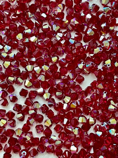Picture of Swarovski 5328 Xilion Bead 4mm Siam AB x100