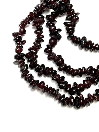 Picture of Garnet (natural) medium Chip x80cm