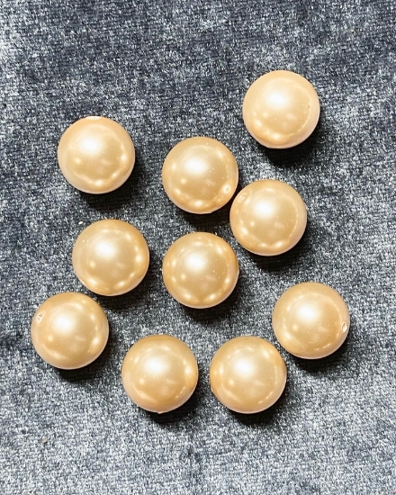 Picture of Swarovski 5810 Pearls 12mm Cream Pearl x4