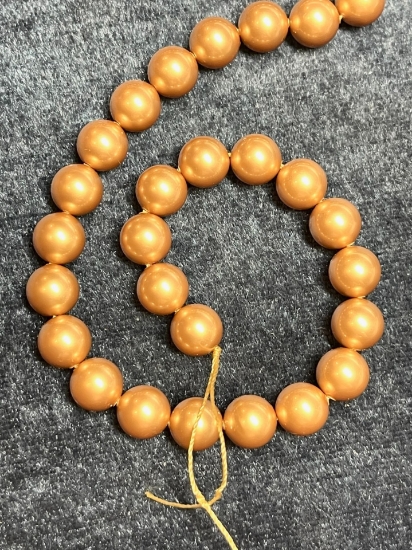 Picture of Swarovski 5810 Pearls 8mm Vintage Gold Pearl x5