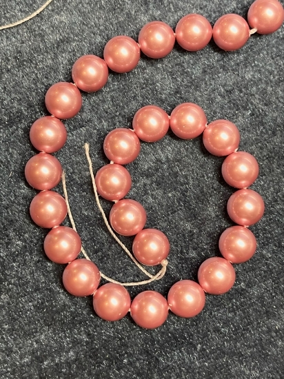 Picture of Swarovski 5810 Pearls 8mm Powder Rose Pearl x5