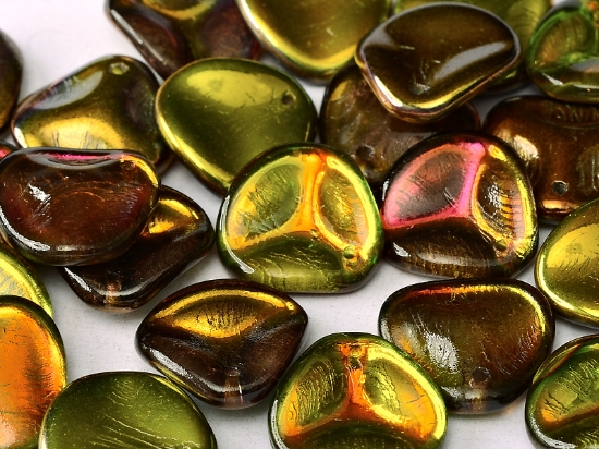 Picture of Rose Petals 14mm Magic Green x25
