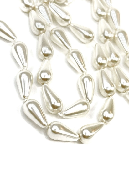 Picture of Preciosa Nacre Pear 15x8mm White Pearl x10