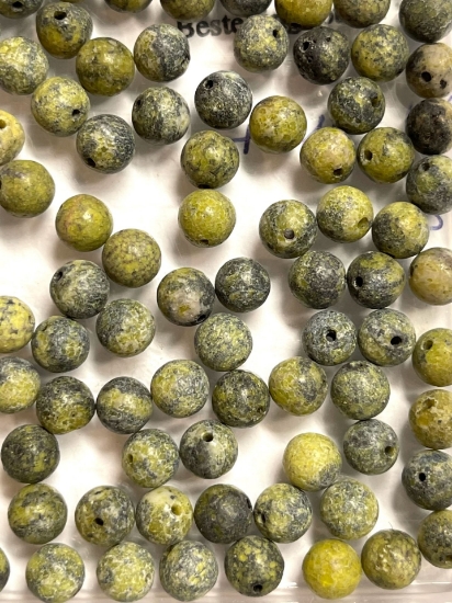 Picture of Serpentine bead 6mm round x15
