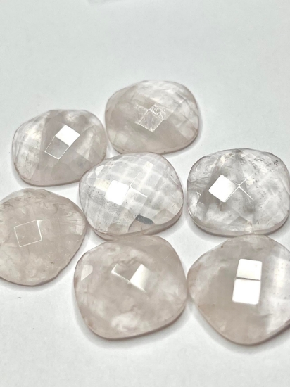 Picture of Cabochon Rose Quartz Faceted Square 15mm x1