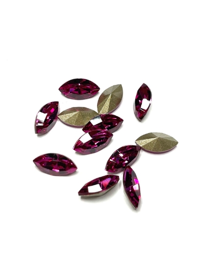 Picture of Swarovski 4228 Navette 10x5mm Fuchsia x1
