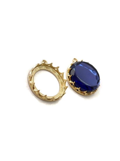 Picture of Premium Pendant Crown 1122 16mm w/ loop 24Kt Gold Plate x1