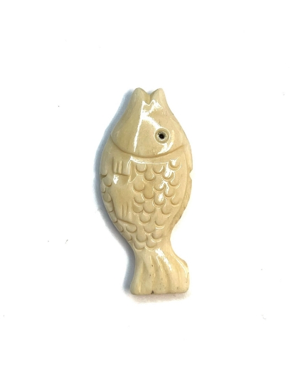 Picture of Bone Bead Fish 40x18mm Antiqued White x1